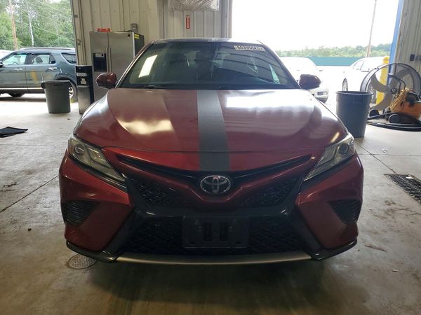 2018 TOYOTA CAMRY