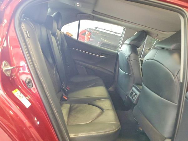 2018 TOYOTA CAMRY