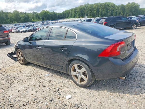 2013 VOLVO S60