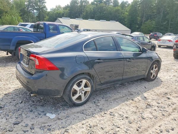 2013 VOLVO S60