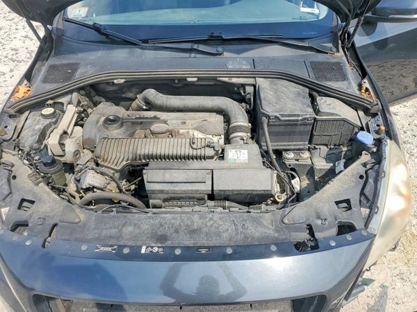 2013 VOLVO S60