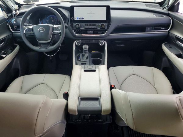2026 TOYOTA GRAND HIGHLANDER