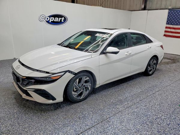 2024 HYUNDAI ELANTRA Limited — Front 3/4