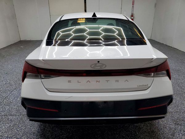 2024 HYUNDAI ELANTRA Limited — DIRR