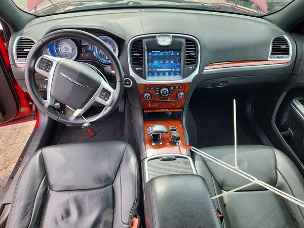 2014 CHRYSLER 300