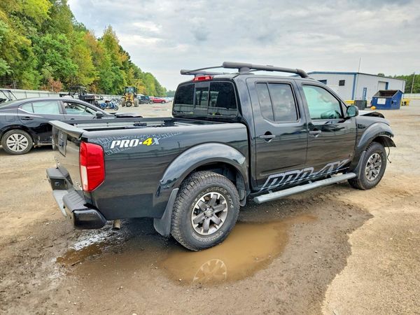2020 NISSAN FRONTIER