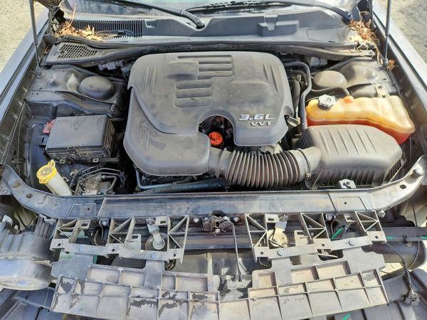 2016 DODGE CHALLENGER SXT — Engine bay