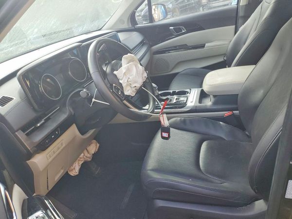 2024 KIA CARNIVAL
