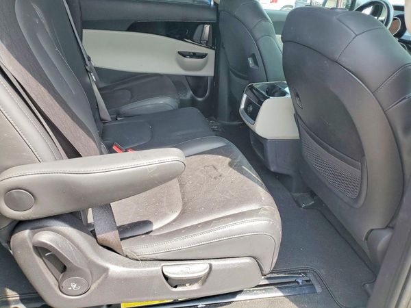 2024 KIA CARNIVAL