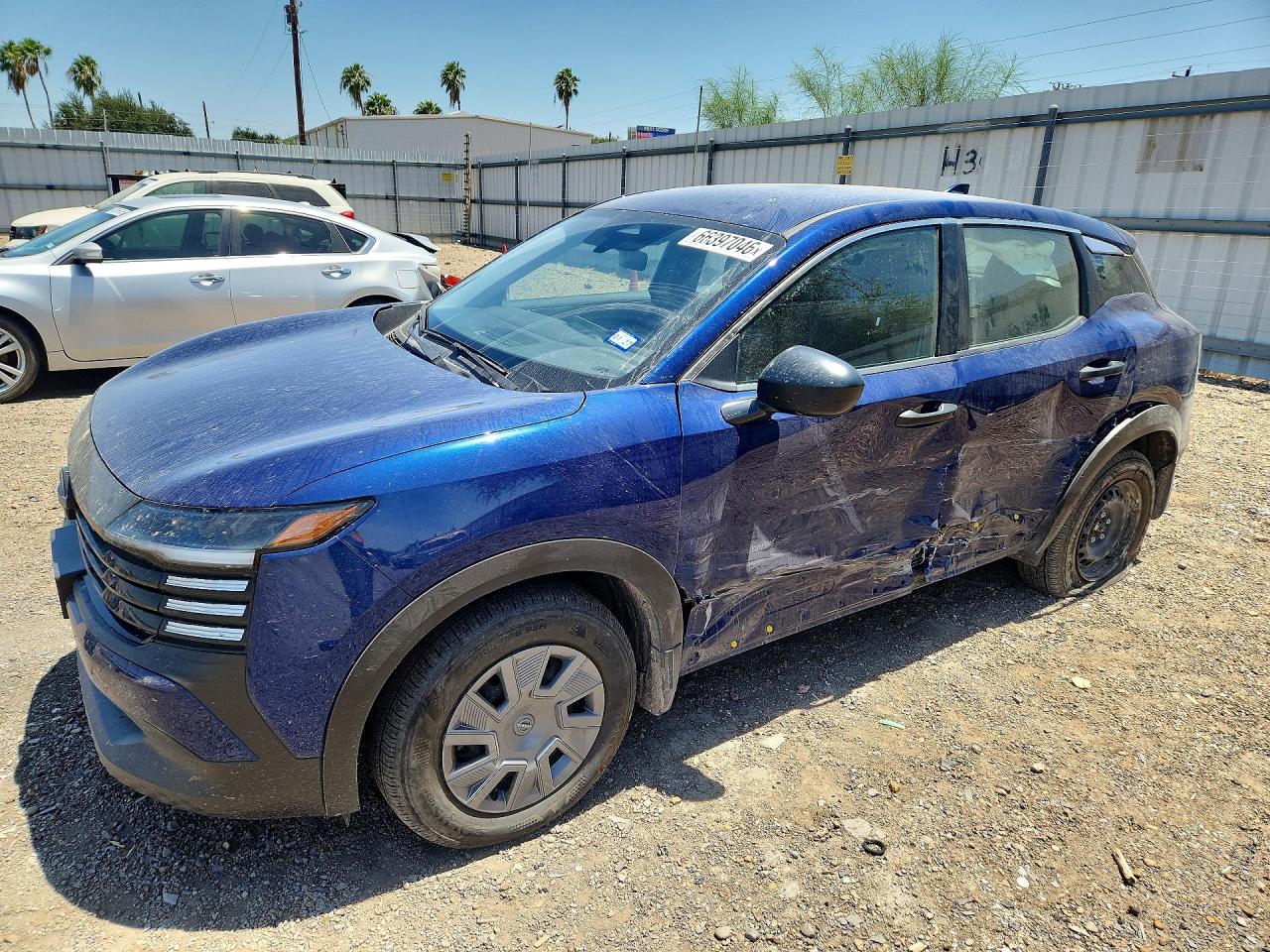2025 NISSAN KICKS