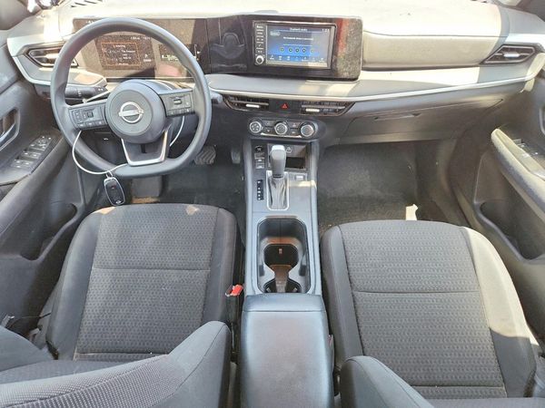 2025 NISSAN KICKS