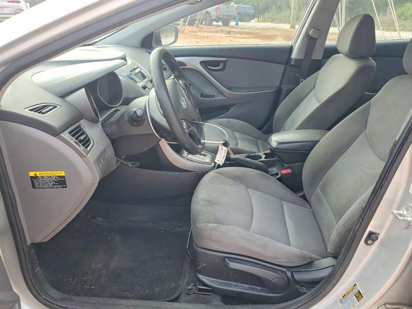 2013 HYUNDAI ELANTRA