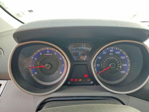 2013 HYUNDAI ELANTRA