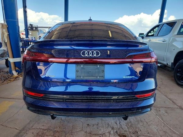 2022 AUDI E-TRON