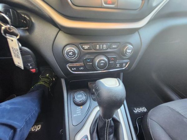 2016 JEEP CHEROKEE