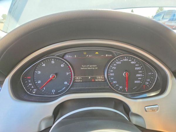 2013 AUDI A8