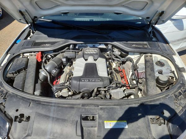 2013 AUDI A8