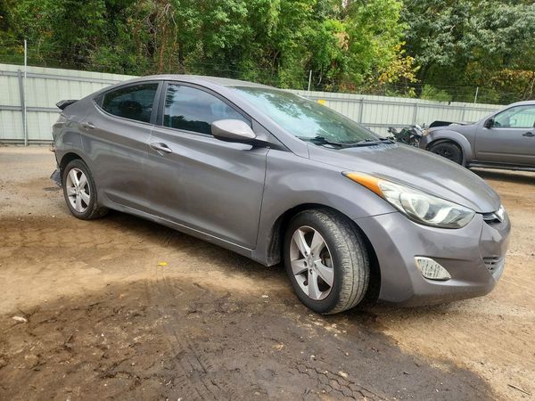 2013 HYUNDAI ELANTRA — Passenger 3/4