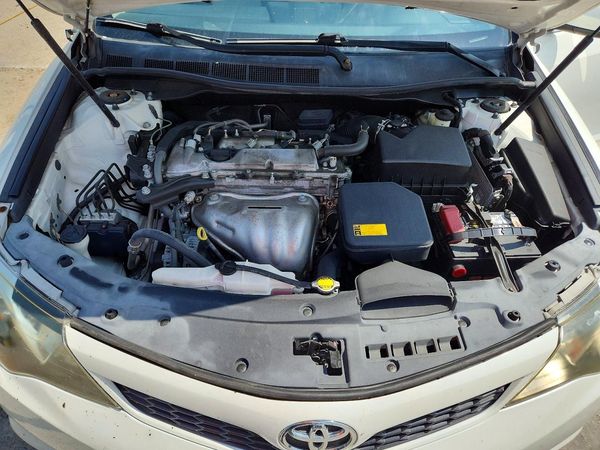 2014 TOYOTA CAMRY