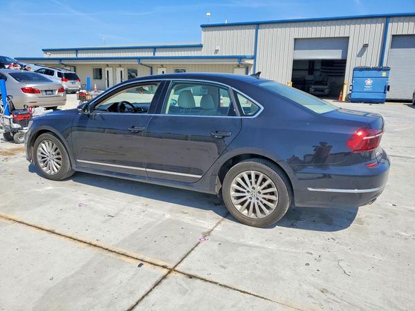 2017 VOLKSWAGEN PASSAT