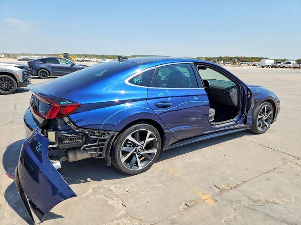 2022 HYUNDAI SONATA SEL Plus