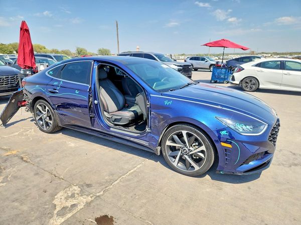 2022 HYUNDAI SONATA SEL Plus
