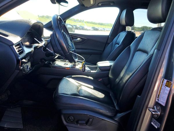 2017 AUDI Q7 quattro Premium Plus