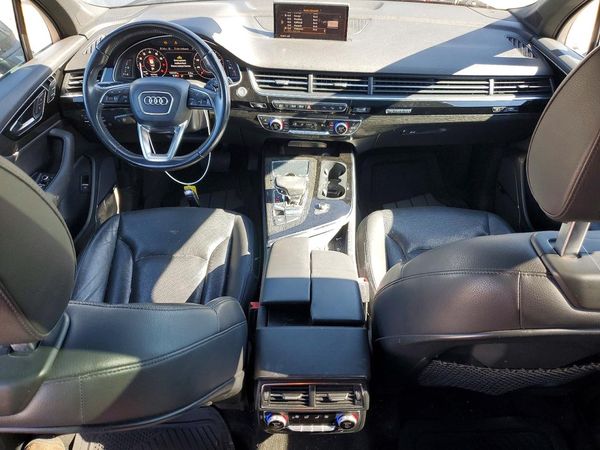 2017 AUDI Q7 quattro Premium Plus
