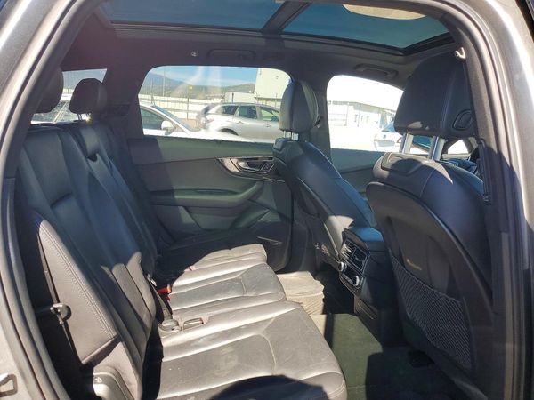 2017 AUDI Q7 quattro Premium Plus
