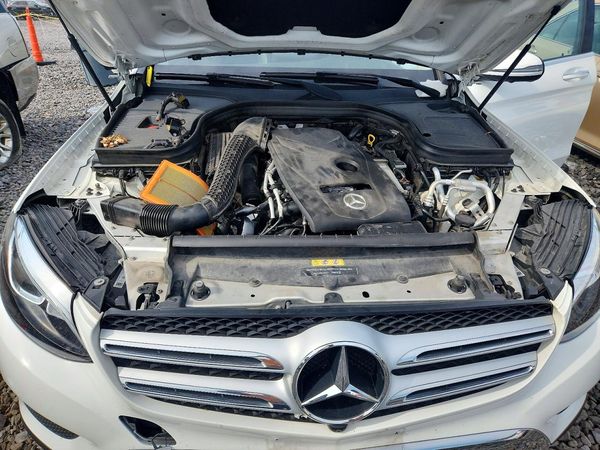 2018 MERCEDES-BENZ GLC-CLASS GLC 300-4M — Engine bay