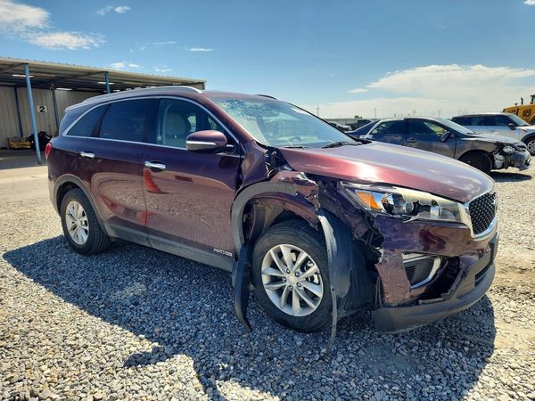 2016 KIA SORENTO L / LX