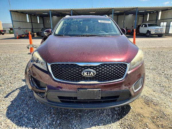 2016 KIA SORENTO L / LX