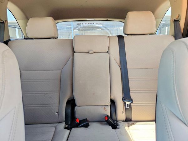 2016 KIA SORENTO L / LX