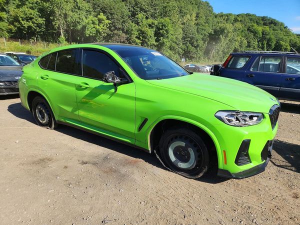 2022 BMW X4 xDrive30i — Passenger 3/4