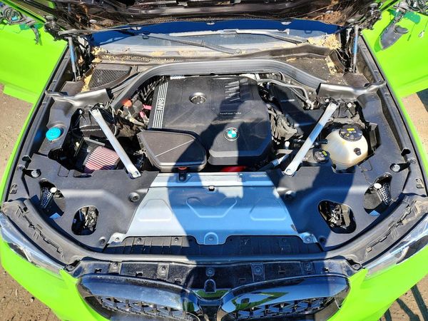 2022 BMW X4 xDrive30i — Engine bay