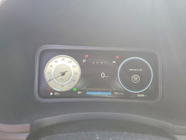 2022 HYUNDAI KONA SEL W/O Convenience Pkg
