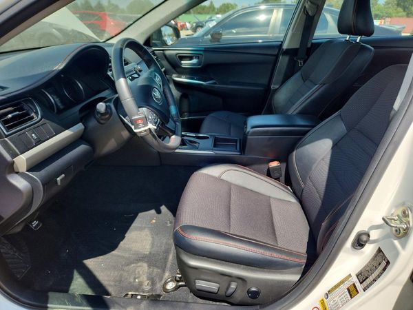 2017 TOYOTA CAMRY