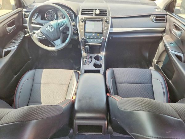 2017 TOYOTA CAMRY