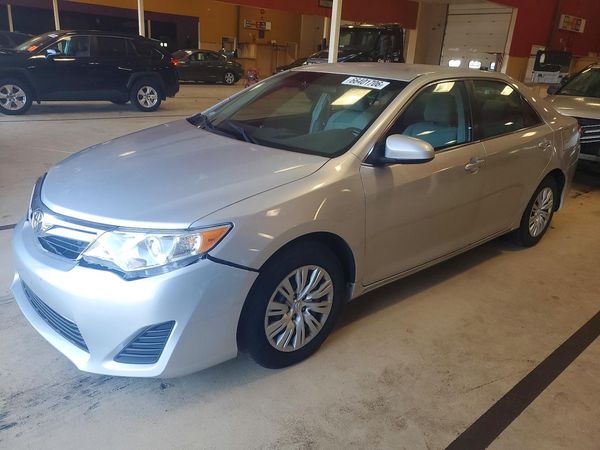 2013 TOYOTA CAMRY