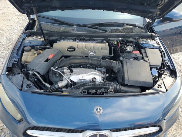 2019 MERCEDES-BENZ A-CLASS A220 — Engine bay