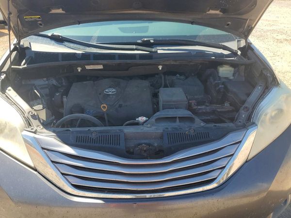 2017 TOYOTA SIENNA