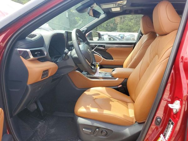 2024 TOYOTA HIGHLANDER
