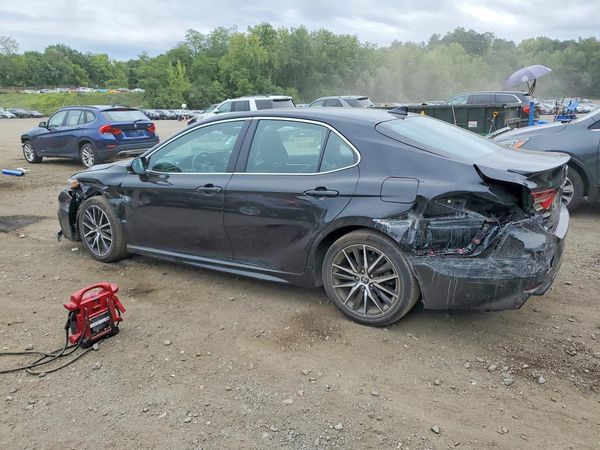 2024 TOYOTA CAMRY