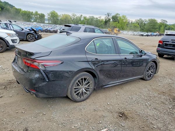 2024 TOYOTA CAMRY