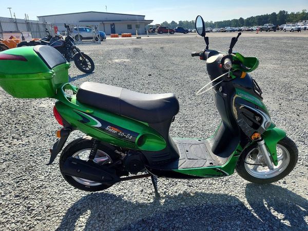 2021 VESPA GENERIC SC