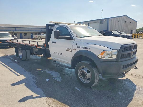 2017 RAM 5500 REG CAB CHASSIS