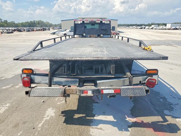 2017 RAM 5500 REG CAB CHASSIS