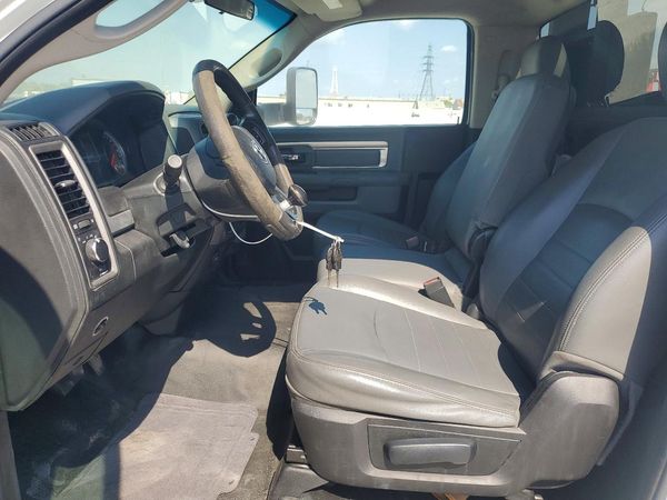 2017 RAM 5500 REG CAB CHASSIS