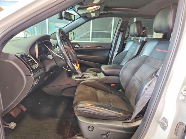 2020 JEEP GRAND CHEROKEE Trailhawk — DENT