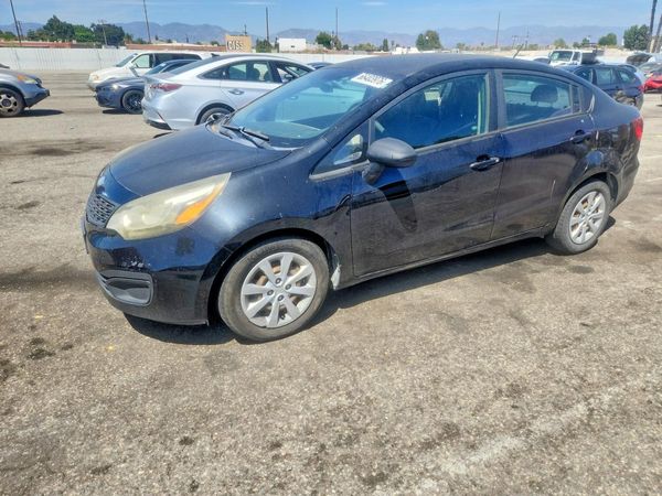 2013 KIA RIO